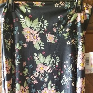 LulaRoe Azure Skirt (NWT) Size L